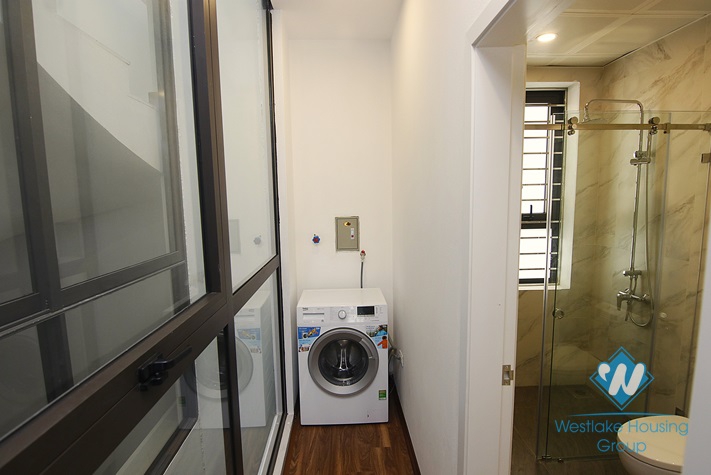 Spacious one bedroom apartment for rent in Linh Lang, Ba Dinh